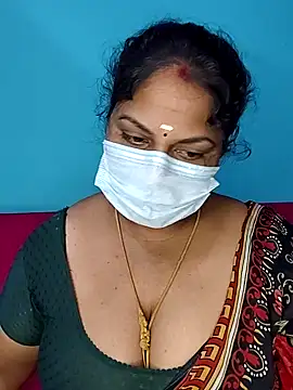 deepikasree143 online show from December 4, 2025, 7:46 pm