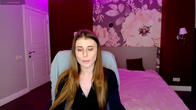 Snapshot of DemmyRose chatting on April 19, 2026, 9:28 pm DemmyRose online show from April 19, 2026, 9:28 pm