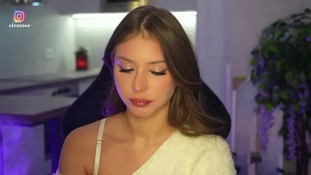 Snapshot of Cleose chatting on February 19, 2026, 7:05 am Cleose online show from February 19, 2026, 7:05 am