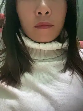 Snapshot of Elysia-007 chatting on November 18, 2025, 12:37 am Elysia-007 online show from November 18, 2025, 12:37 am