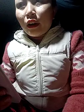 yoyo-mi online show from December 16, 2025, 3:00 am