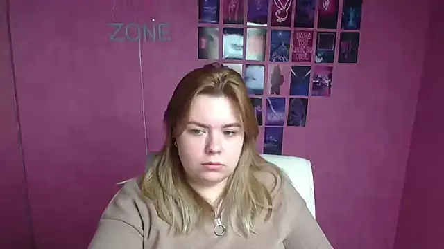 SusannaNight online show from December 16, 2025, 6:17 am