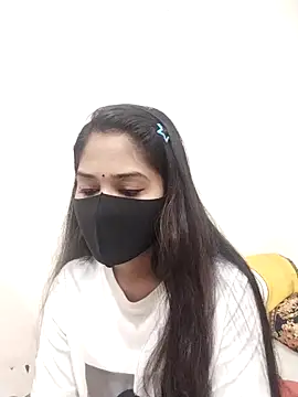 Green LaDY66 online show from November 22, 2025, 3:49 am