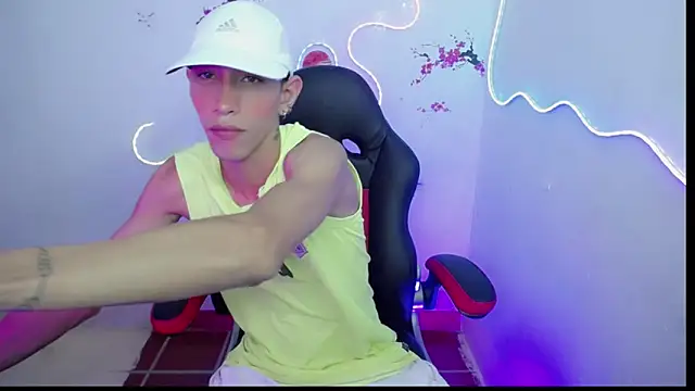 The latin boy online show from November 20, 2025, 7:58 pm