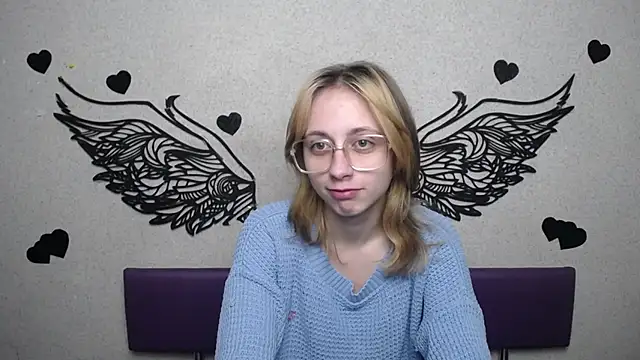 Snapshot of TracyLll chatting on November 24, 2025, 11:54 am TracyLll online show from November 24, 2025, 11:54 am