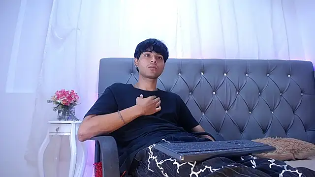 Snapshot of TonnyHawk707 chatting on October 30, 2025, 11:19 am TonnyHawk707 online show from October 30, 2025, 11:19 am