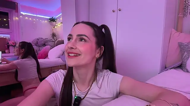 Snapshot of SpicyLunaaa chatting on March 3, 2026, 9:44 pm SpicyLunaaa online show from March 3, 2026, 9:44 pm