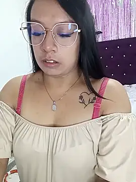 Alanafire online show from November 12, 2025, 1:26 pm