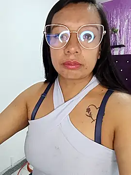 Alanafire online show from December 5, 2025, 12:48 pm