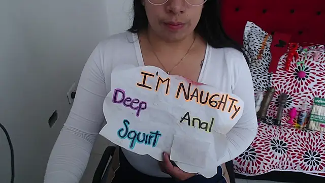 Alanafire online show from November 5, 2025, 1:36 pm