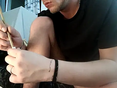 Snapshot of THOMMONSTER5299 chatting on November 20, 2025, 10:20 pm THOMMONSTER5299 online show from November 20, 2025, 10:20 pm