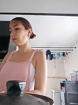 julialex  online show from December 22, 2025, 1:11 pm