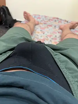 Snapshot of SentScruples chatting on November 18, 2025, 6:44 pm SentScruples online show from November 18, 2025, 6:44 pm