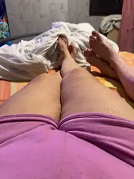 Snapshot of Lylyetcedric chatting on January 6, 2026, 10:25 pm Lylyetcedric online show from January 6, 2026, 10:25 pm