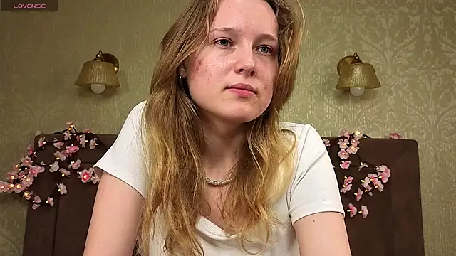 VanessaLightDiamond online show from May 25, 2026, 5:07 am