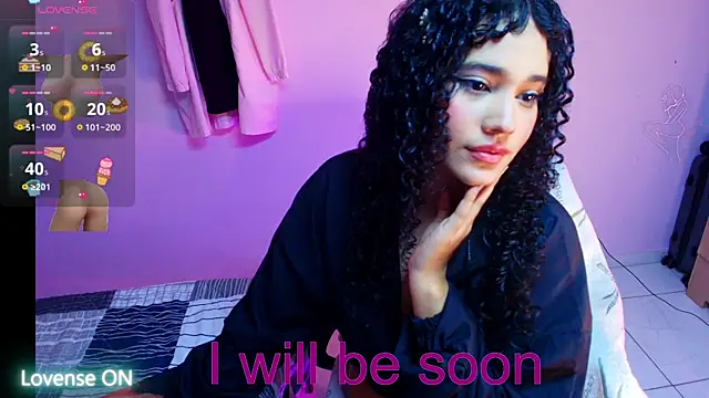 Aprilsweet2005 online show from May 21, 2026, 2:03 pm