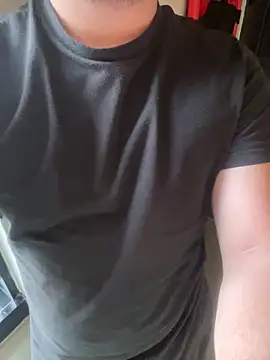 LeoBlaze13 online show from December 3, 2025, 9:58 pm