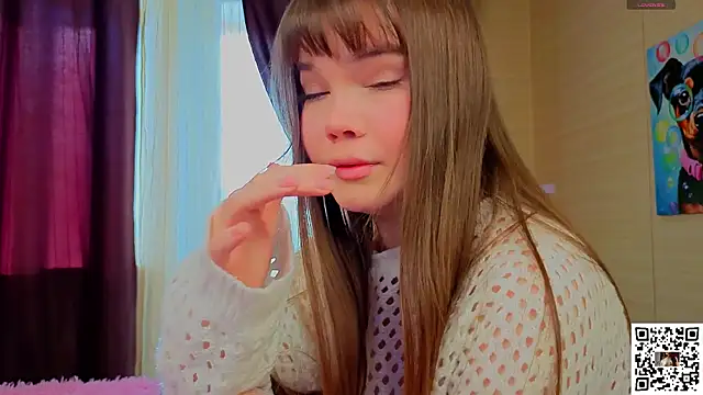 Snapshot of EvaBate chatting on November 3, 2025, 8:29 am EvaBate online show from November 3, 2025, 8:29 am