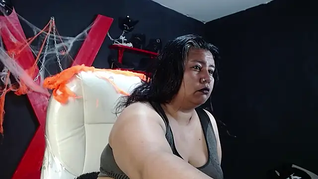 serenamystsh online show from November 1, 2025, 7:41 pm