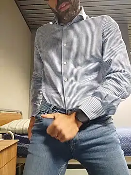 Snapshot of panco_pillo chatting on December 2, 2025, 8:32 pm panco pillo online show from December 2, 2025, 8:32 pm