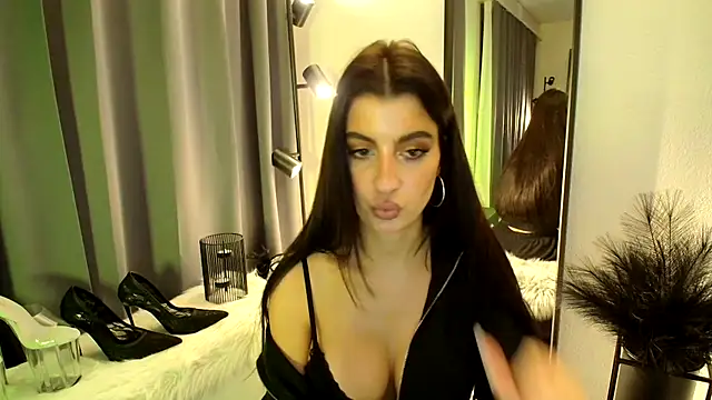 Snapshot of AmayaMorena chatting on November 9, 2025, 7:07 pm AmayaMorena online show from November 9, 2025, 7:07 pm