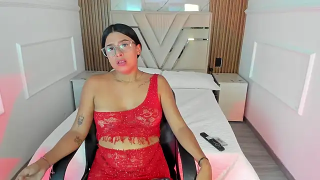 NaraBloom online show from November 3, 2025, 12:53 pm