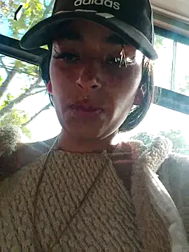 Moon And Sunn online show from November 12, 2025, 1:26 pm