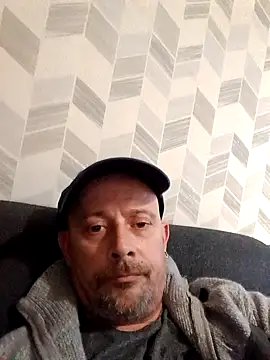 Snapshot of Kevin7370 chatting on November 14, 2025, 3:59 pm Kevin7370 online show from November 14, 2025, 3:59 pm