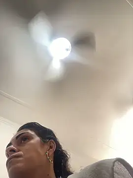 Snapshot of sabrinaneves chatting on April 15, 2026, 2:54 pm sabrinaneves online show from April 15, 2026, 2:54 pm