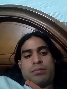 Snapshot of yuhenthr chatting on October 29, 2025, 3:05 am yuhenthr online show from October 29, 2025, 3:05 am