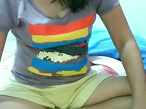 Snapshot of nhicole4u chatting on November 10, 2025, 12:10 pm nhicole4u online show from November 10, 2025, 12:10 pm