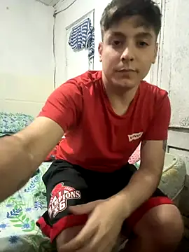 Snapshot of Elvergggg44 chatting on October 31, 2025, 2:08 am Elvergggg44 online show from October 31, 2025, 2:08 am