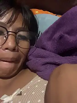 hottiebabe23 online show from November 24, 2025, 2:28 pm