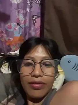 hottiebabe23 online show from November 21, 2025, 5:56 pm