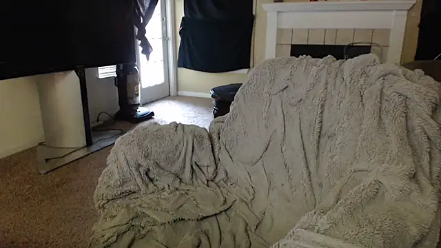 Skyl31 online show from December 16, 2025, 8:13 pm