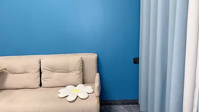 ella55-- online show from April 7, 2026, 1:07 am