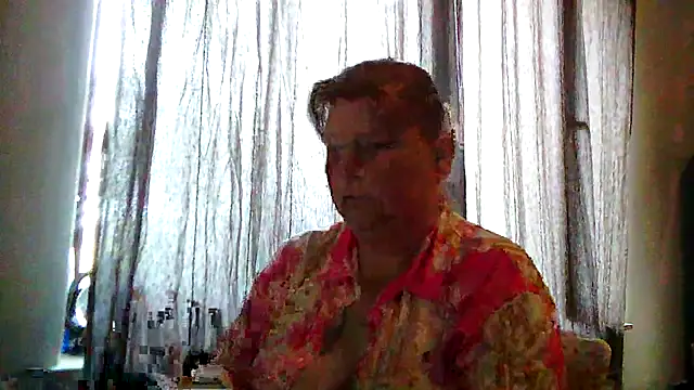 Sylviastar46 online show from June 18, 2026, 7:40 am