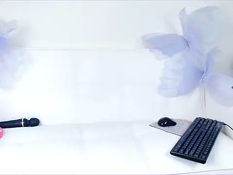 Snapshot of Luna_loveU chatting on January 16, 2026, 4:11 pm Luna loveU online show from January 16, 2026, 4:11 pm