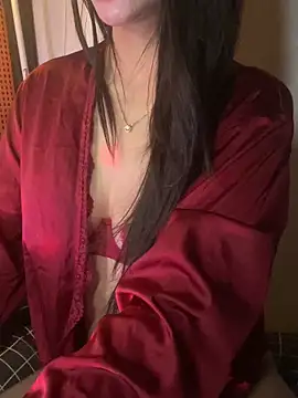 trinhvutrinh online show from May 12, 2026, 3:18 pm