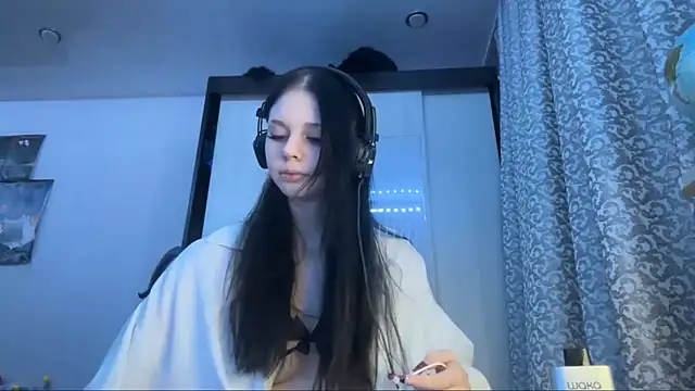 Snapshot of AnGallo chatting on December 16, 2025, 9:30 pm AnGallo online show from December 16, 2025, 9:30 pm