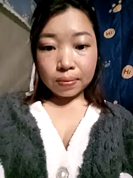 julybe online show from February 10, 2026, 3:33 pm