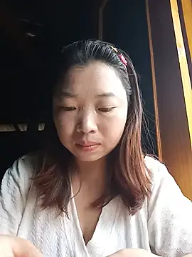 Snapshot of julybe chatting on July 16, 2026, 7:16 am julybe online show from July 16, 2026, 7:16 am