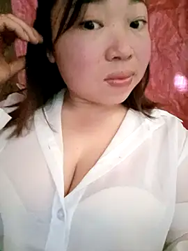 julybe online show from January 13, 2026, 5:33 am