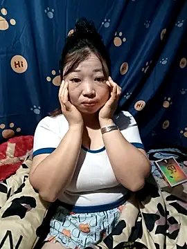 julybe online show from November 18, 2025, 2:16 am