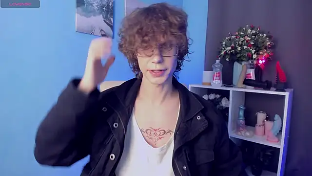 Snapshot of LeoBensyten chatting on November 7, 2025, 1:48 pm LeoBensyten online show from November 7, 2025, 1:48 pm