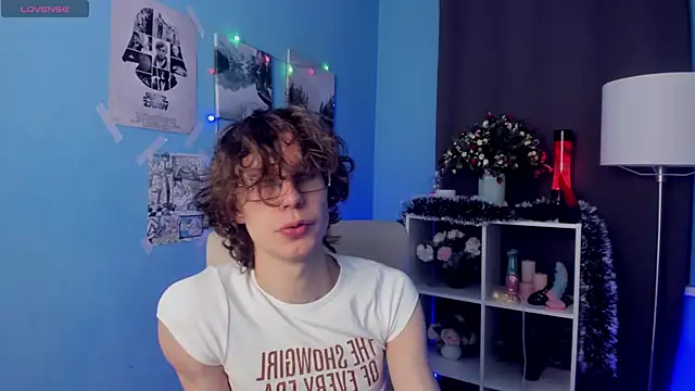 Snapshot of LeoBensyten chatting on November 20, 2025, 4:07 pm LeoBensyten online show from November 20, 2025, 4:07 pm