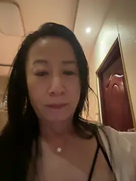 aniani11 online show from March 11, 2026, 1:27 pm