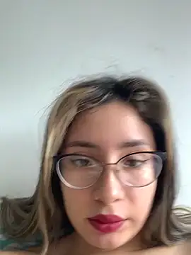 Snapshot of vanessa-242424 chatting on November 16, 2025, 3:06 pm vanessa-242424 online show from November 16, 2025, 3:06 pm