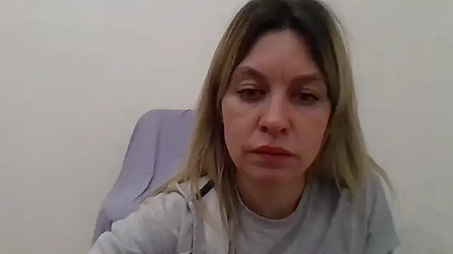 Snapshot of Little_Milf_5 chatting on November 14, 2025, 6:44 pm Little Milf 5 online show from November 14, 2025, 6:44 pm