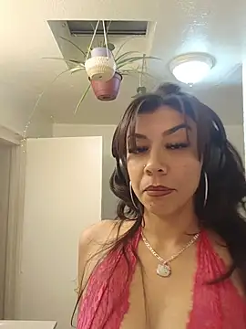 MZThang2Kute online show from November 26, 2025, 4:23 am